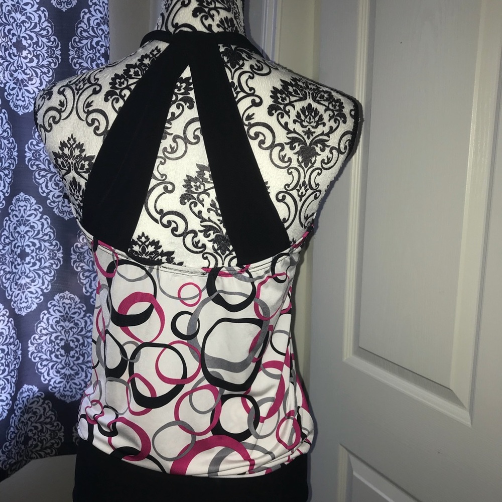 Patterned halter top - Picture 6 of 8